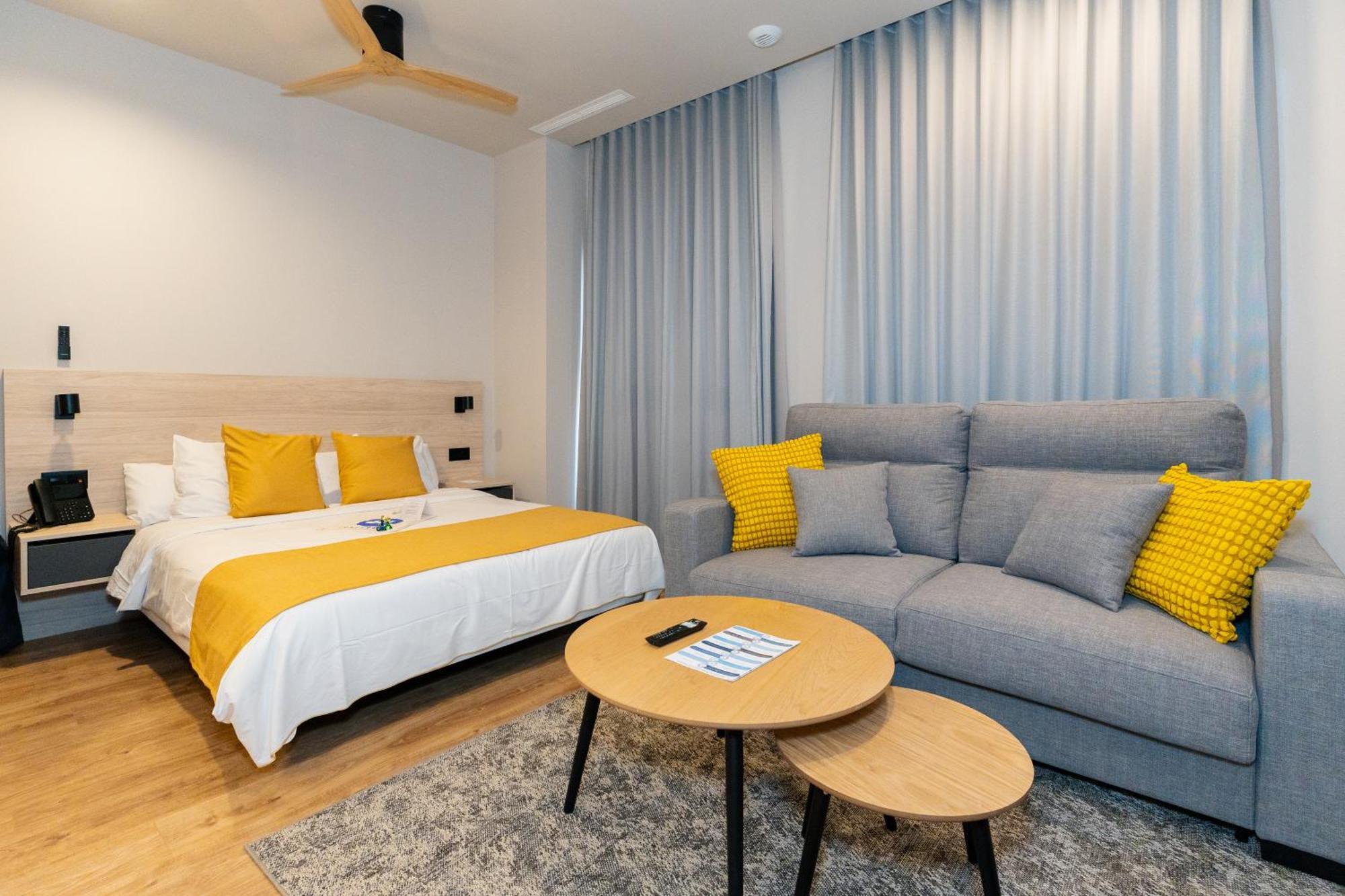 Dorm4You Arena 2 Валенсия Экстерьер фото